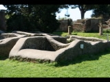 06995 ostia - regio i - forum - tempio di roma e augusto.jpg